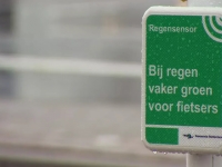 Бизнес идея В Роттердаме велосипедистам в дождь «зеленый» зажигается быстрее